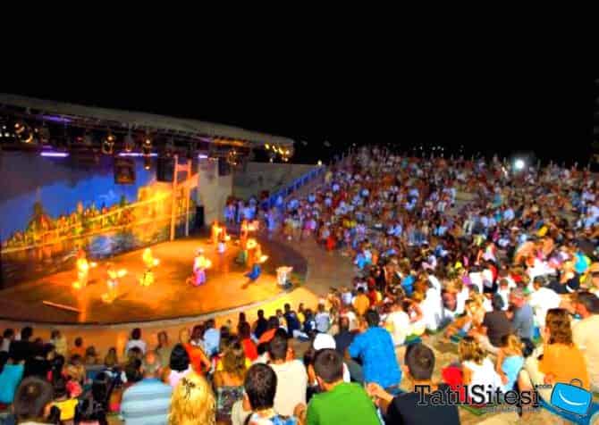 Crystal Admiral Resort Suites Spa 